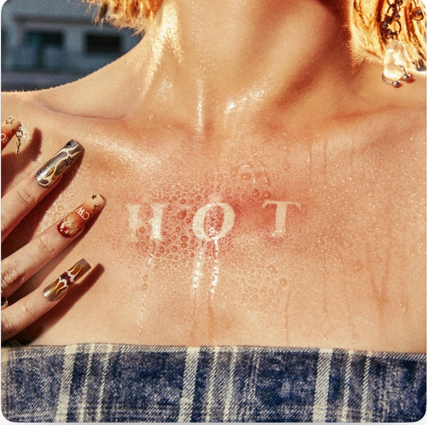 Beyond The Mainstreams Review of the EP “HOT” from LE&nbsp;SSERAFIM