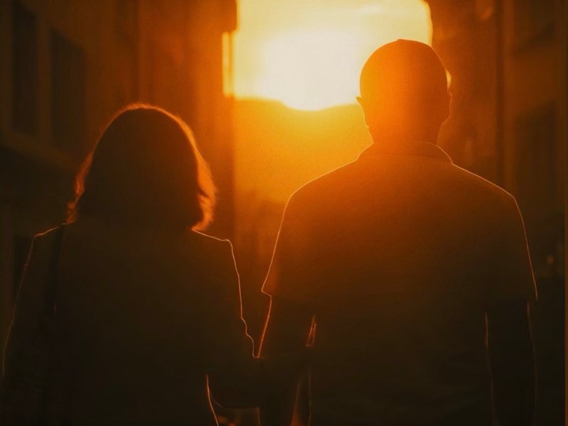 Beyond The Mainstreams Review of “Ann & Frank” by&nbsp;dezabel